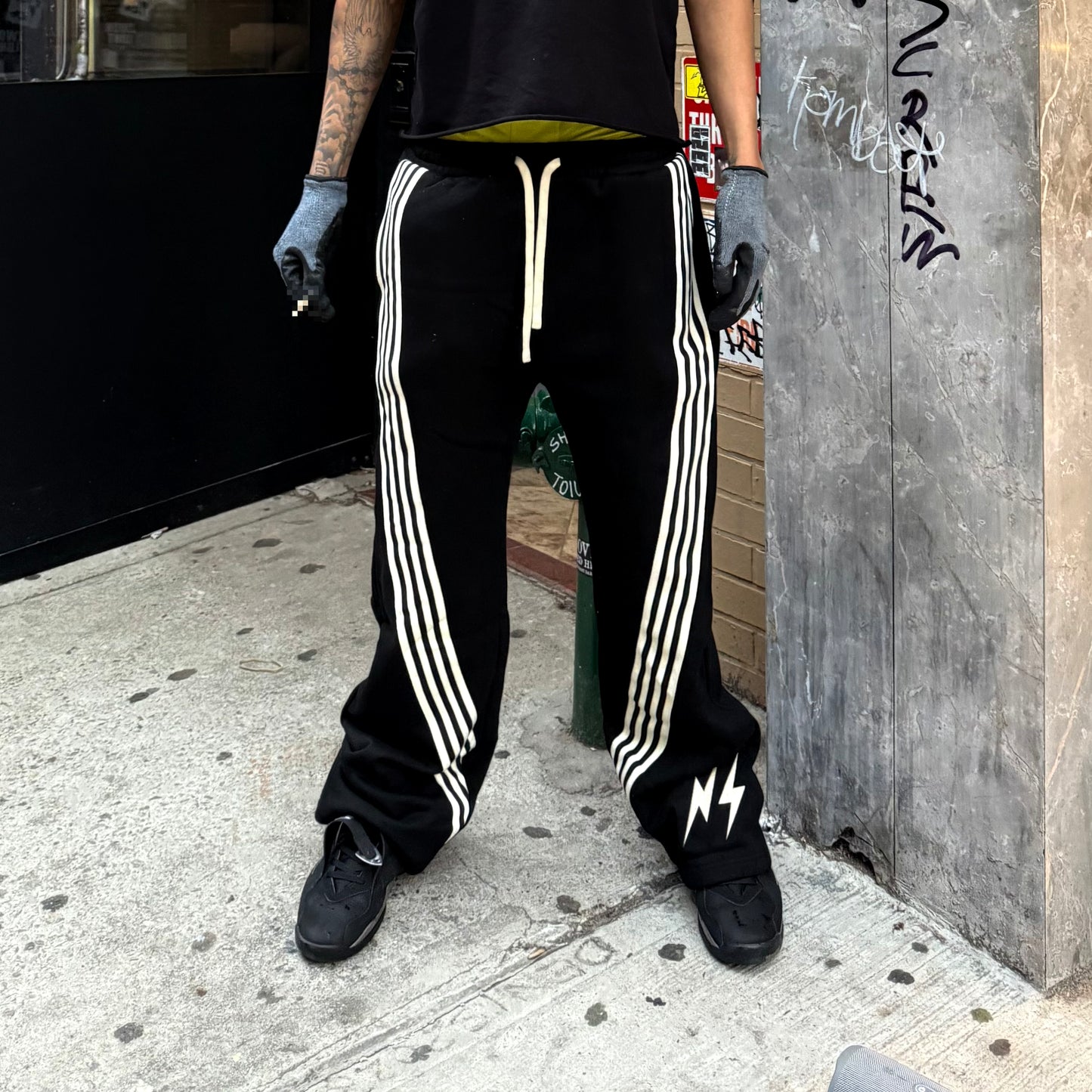 BLACK FASTLIFE RACER SWEATS